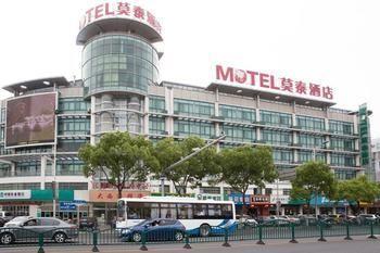 Motel 168 Shanghai Nanhui Huinan Subway Station Xangai Exterior foto