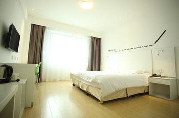 Motel 168 Shanghai Nanhui Huinan Subway Station Xangai Exterior foto