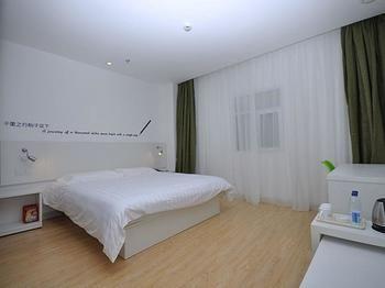 Motel 168 Shanghai Nanhui Huinan Subway Station Xangai Exterior foto